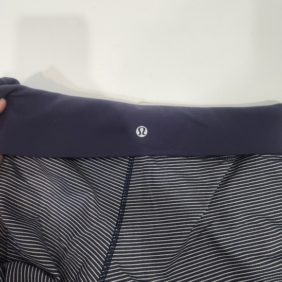 Lululemon fold over  or high waist  crop leggings stripes size 10 - Picture 6 of 12